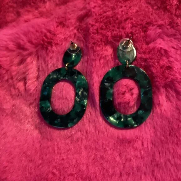 Green "Marble" Acrylic Earrings - Picture 2 of 2